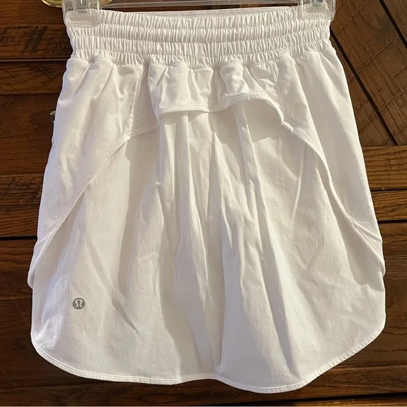 Lululemon Hotty Hot High-Rise Long White Reflective Skirt Skort size 2 NWOT - Picture 6 of 13